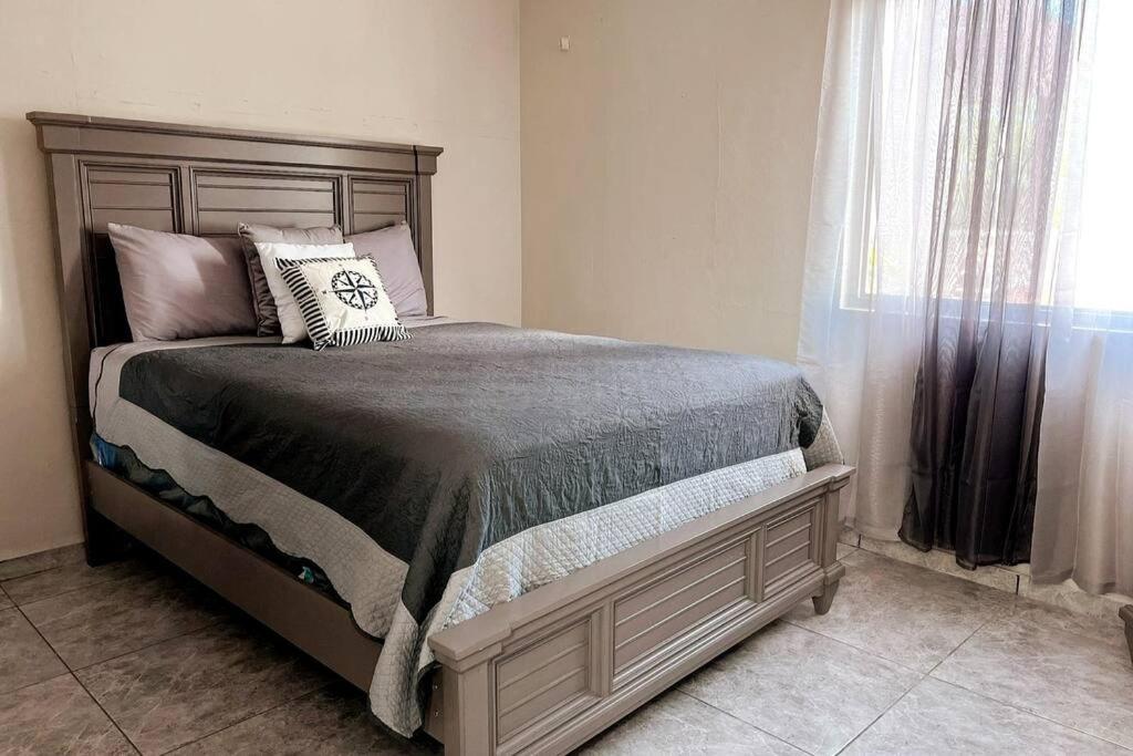 Orsini Beach Apartment Aguadilla Eksteriør bilde